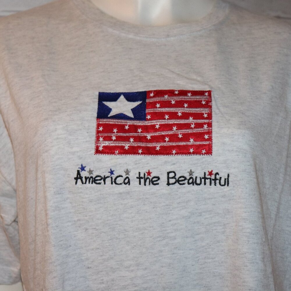 🌟 “America the Beautiful” Tee · Embroidered Graphic · Size L